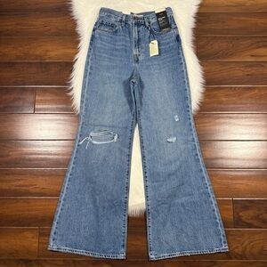 Levi's‎ Women’s Size 27 X 32 Take Notes Distressed High Loose Flare Denim Jeans